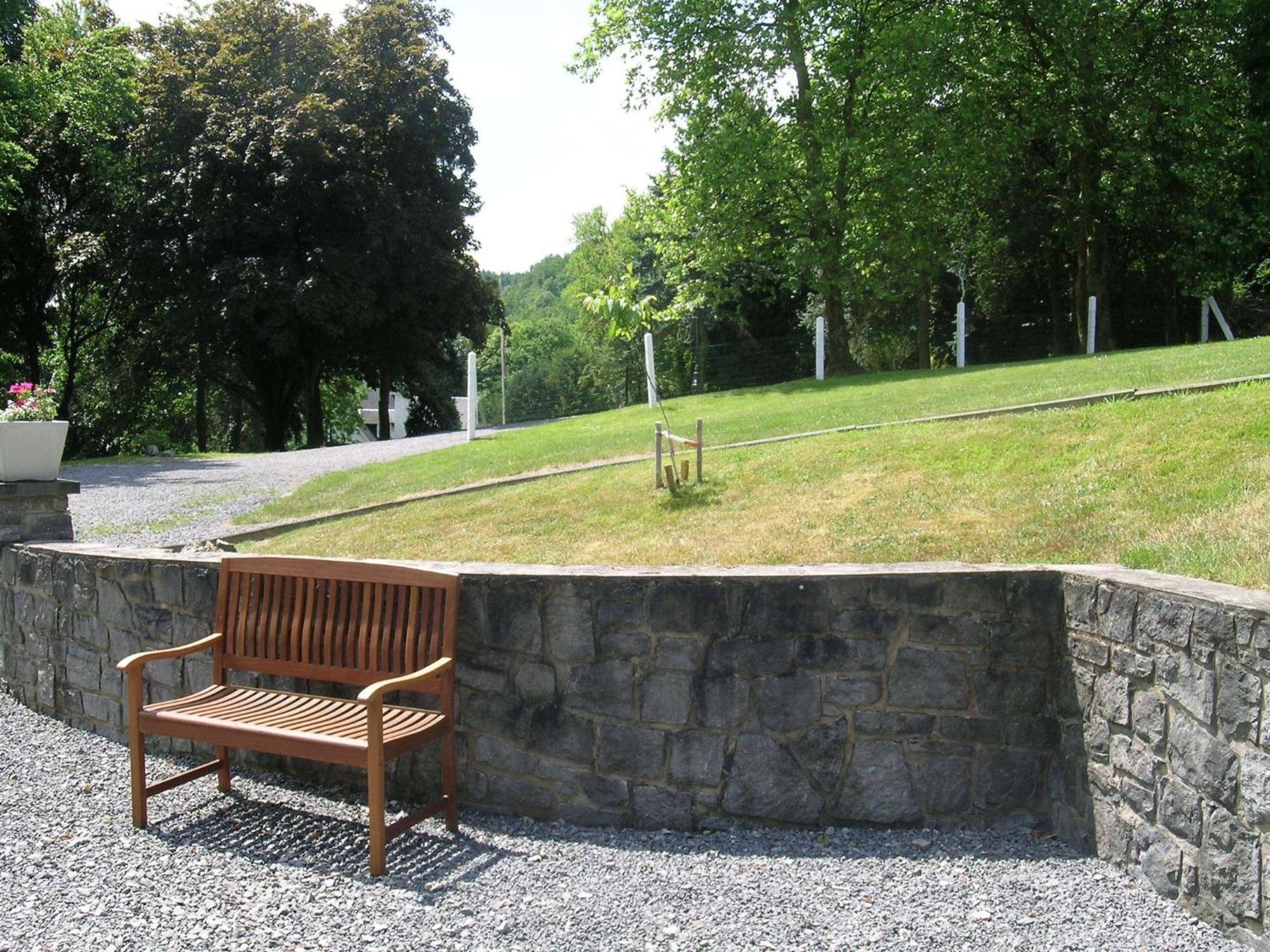 Gorgeous Apartment In Bohon With Garden Furniture And Bbq Barvaux Eksteriør billede