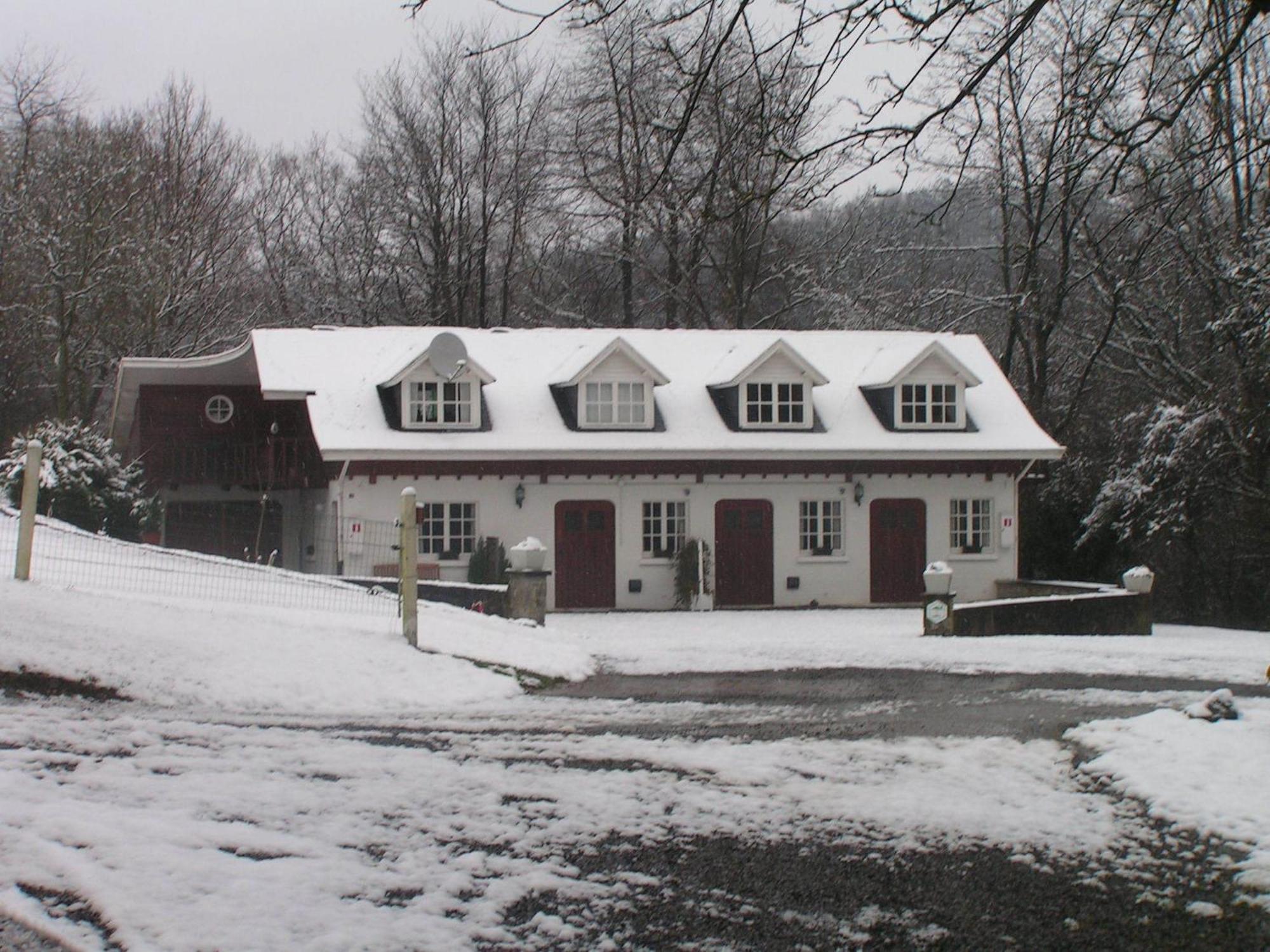 Gorgeous Apartment In Bohon With Garden Furniture And Bbq Barvaux Eksteriør billede