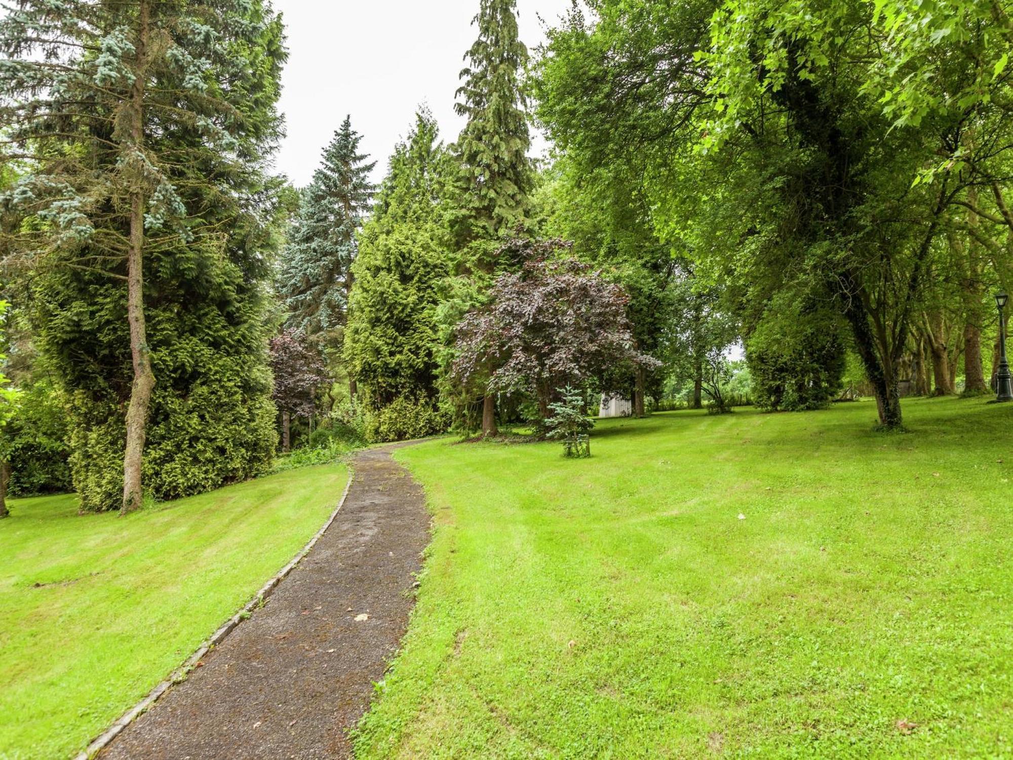 Gorgeous Apartment In Bohon With Garden Furniture And Bbq Barvaux Eksteriør billede