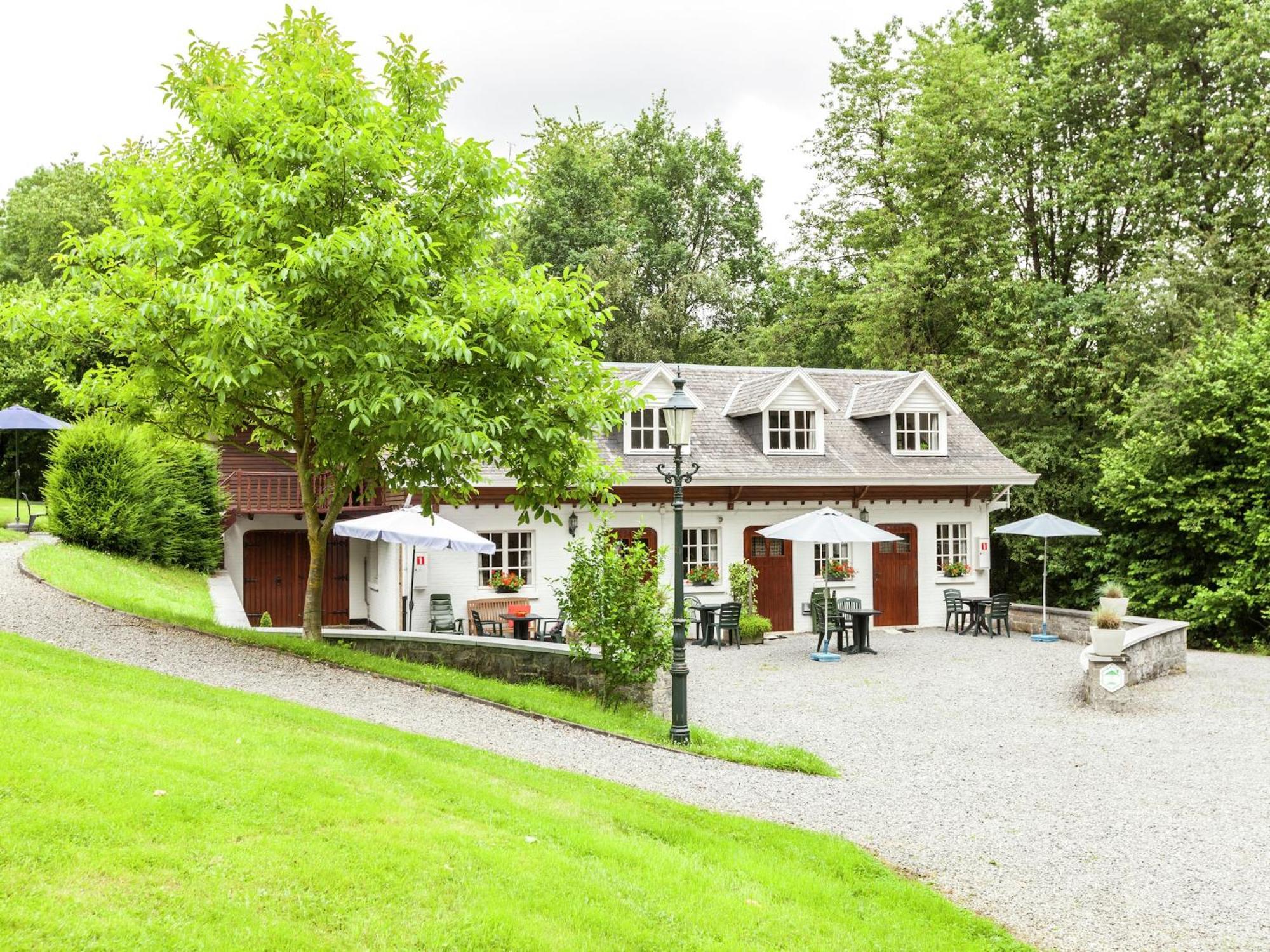 Gorgeous Apartment In Bohon With Garden Furniture And Bbq Barvaux Eksteriør billede